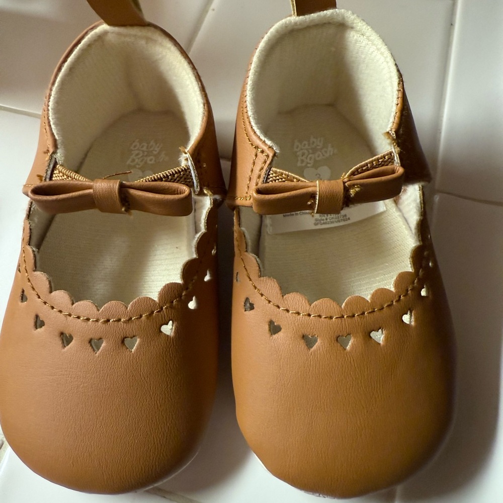 Charming Tan Baby Shoes with Bow